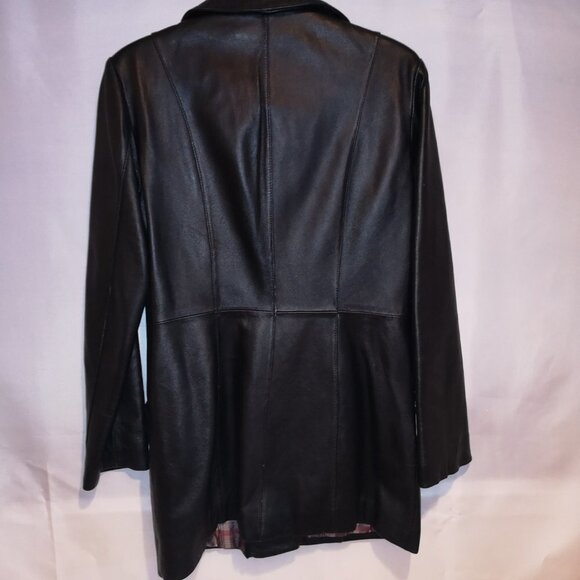 Danier Leather Ladies Size XS Button Closure Black Leather Jacket - Picture 2 of 7